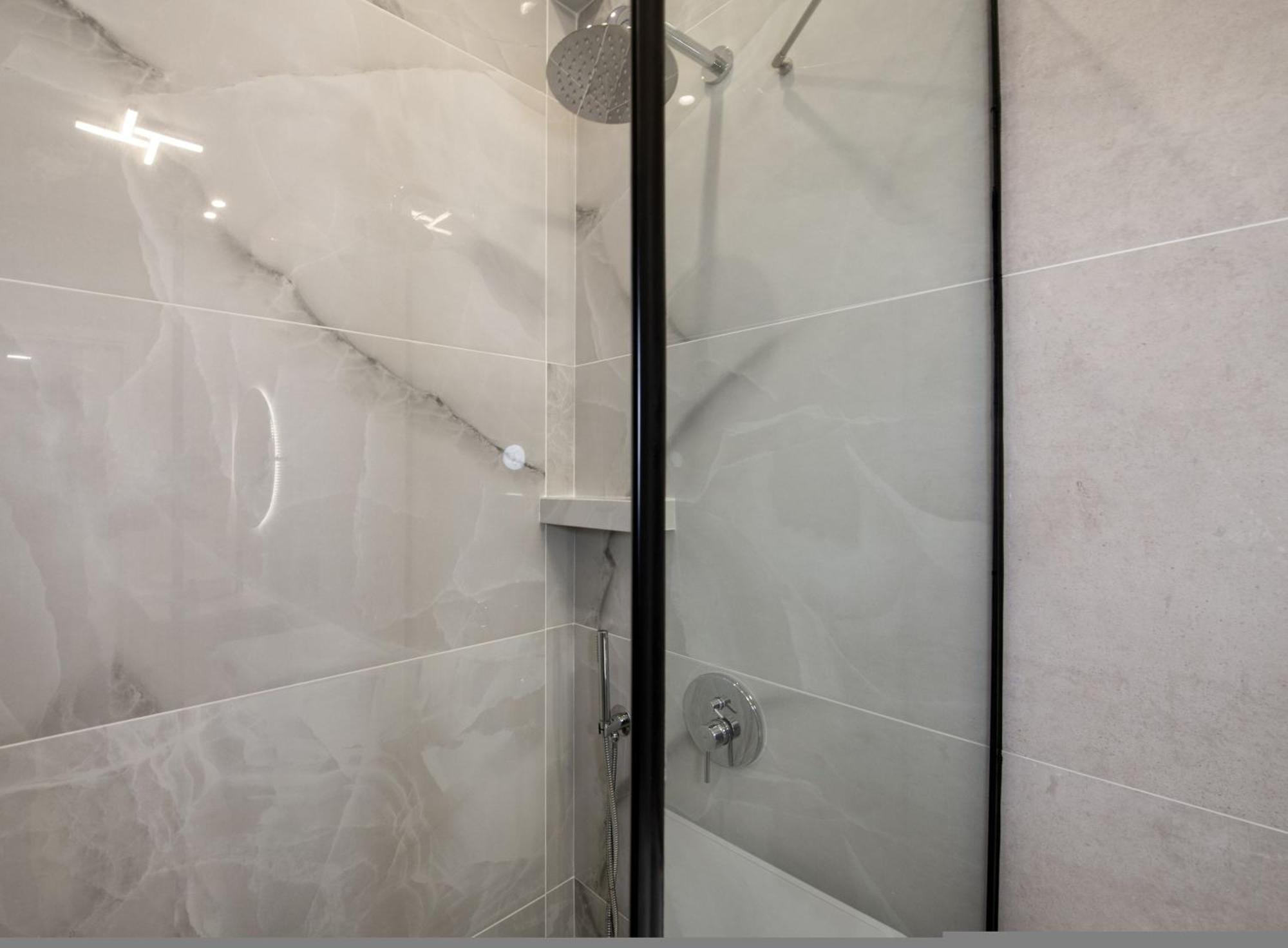 Cherry Central Luxury Suites ハニア エクステリア 写真