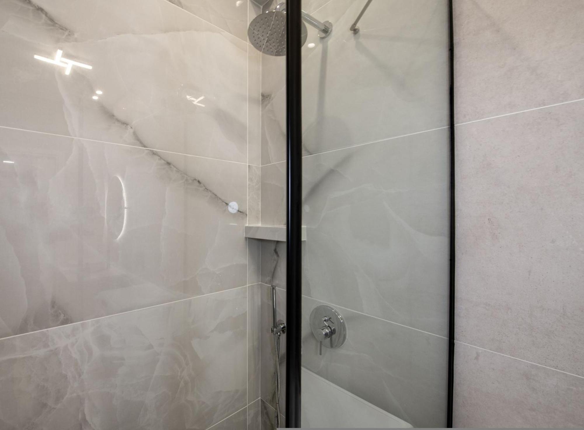 Cherry Central Luxury Suites ハニア エクステリア 写真