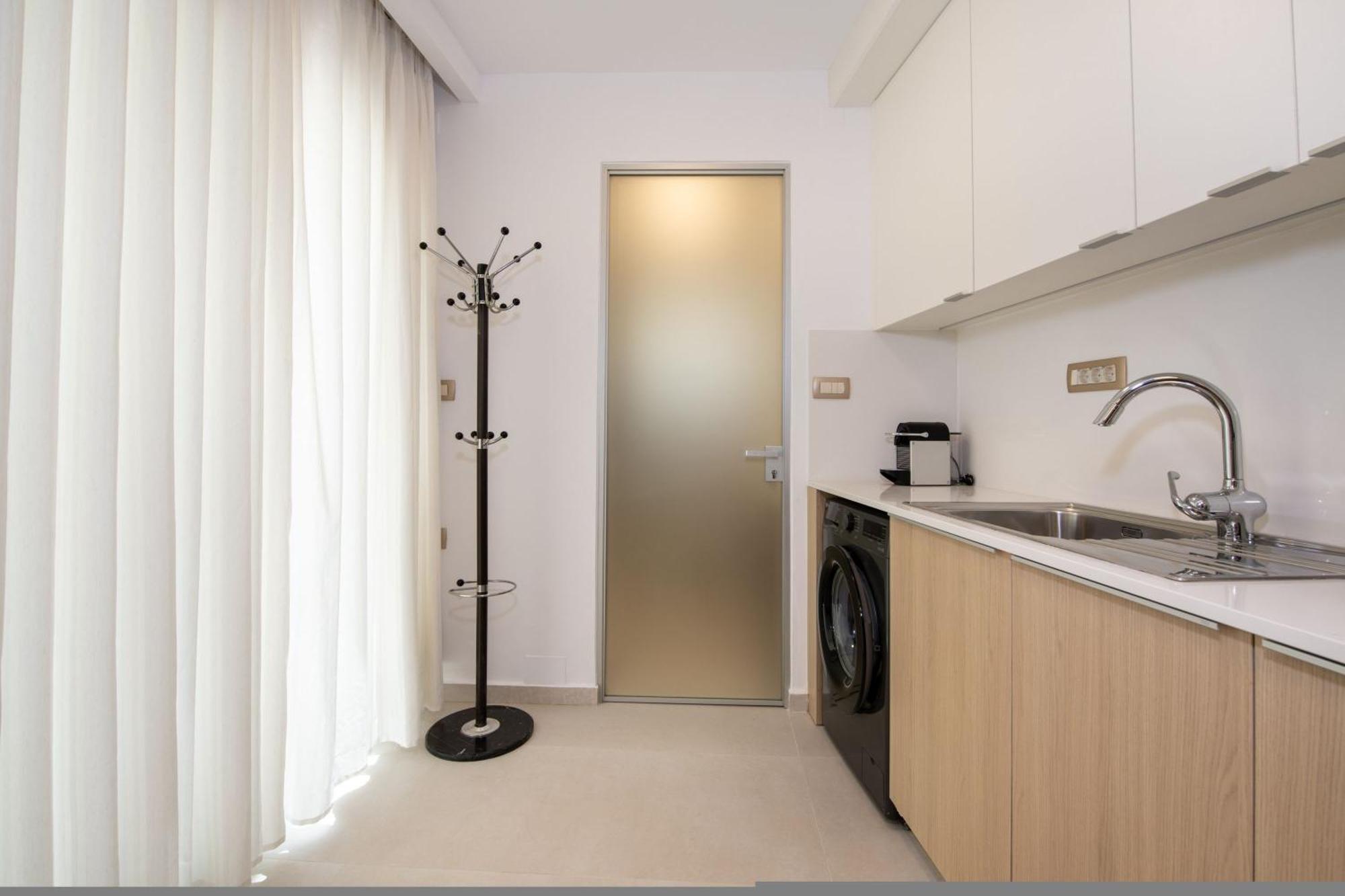 Cherry Central Luxury Suites ハニア エクステリア 写真