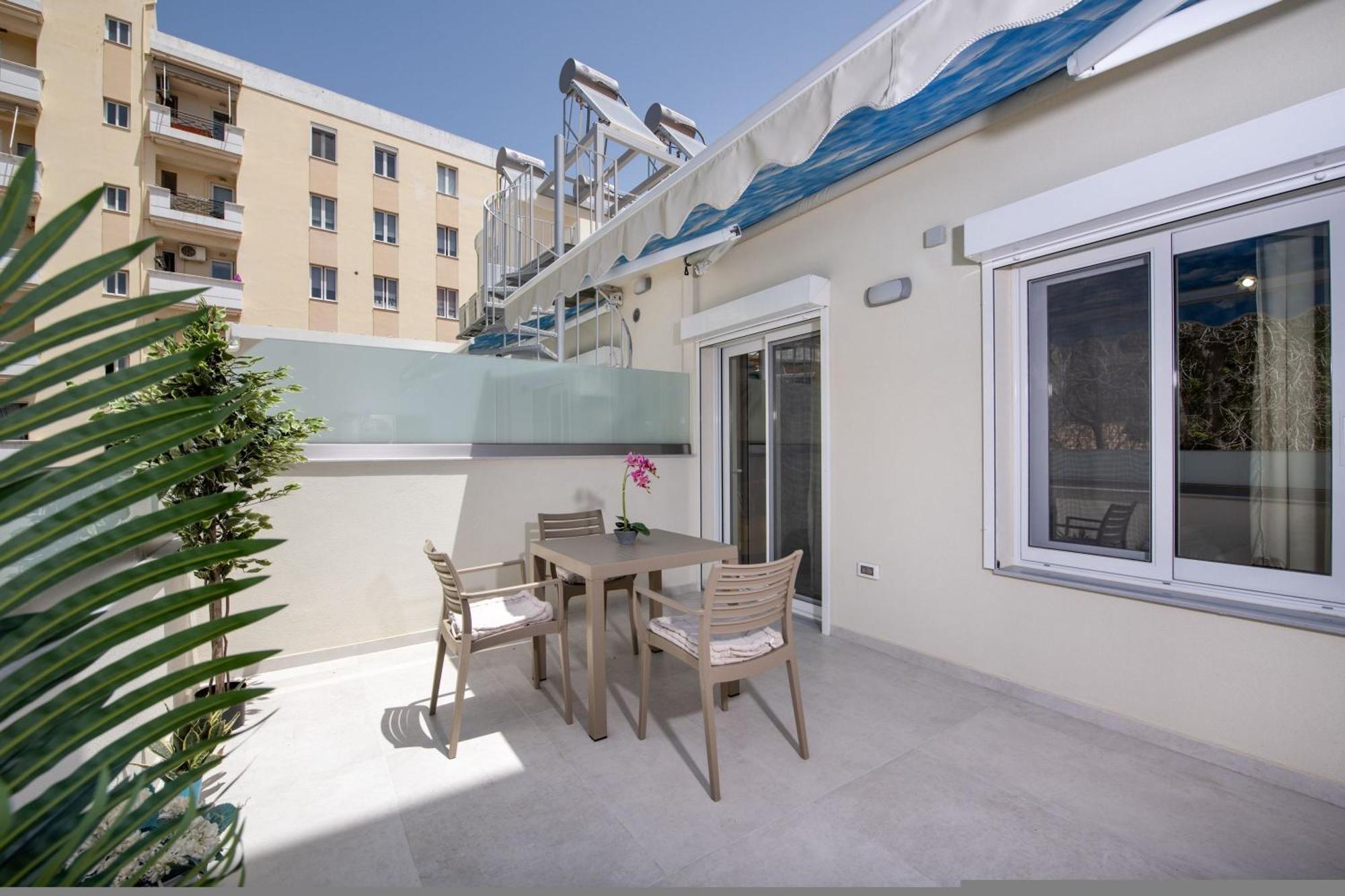 Cherry Central Luxury Suites ハニア エクステリア 写真